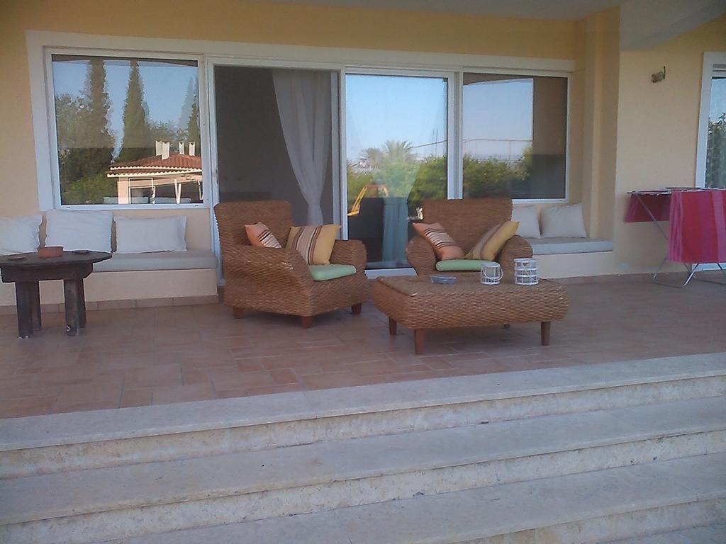 Marathon Beachside Villa 100M From The Beach Schinias Extérieur photo