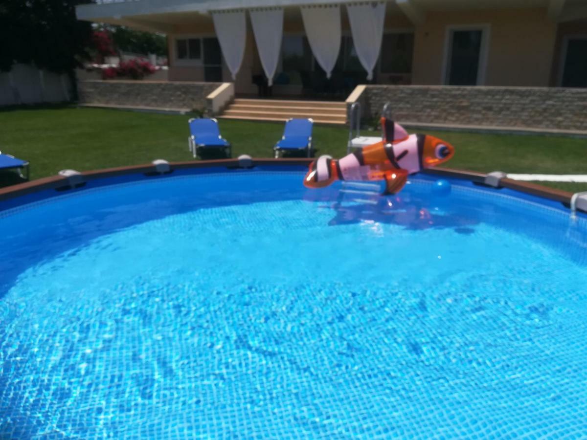 Marathon Beachside Villa 100M From The Beach Schinias Extérieur photo